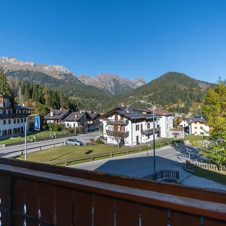 Apartament Casa Sangi *